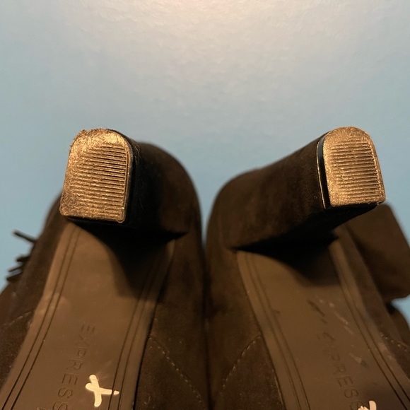 Express black suede booties, US10 - Picture 2 of 4